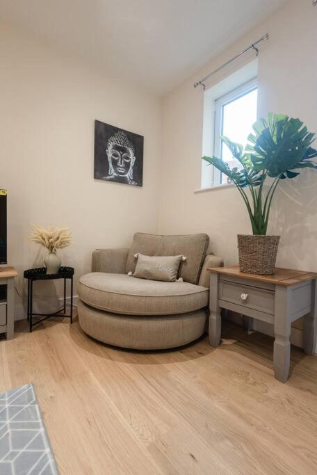 Ocean - 2 Bed Flat Sleeps 6 With Gym Access Apartment Southampton Bagian luar foto