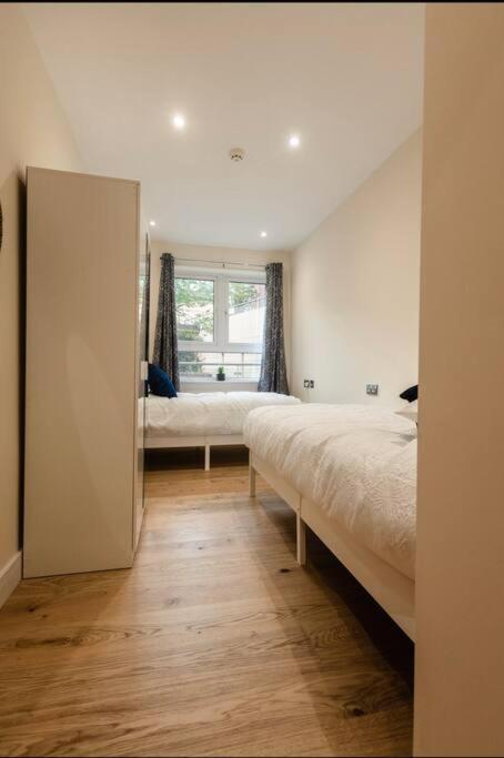 Ocean - 2 Bed Flat Sleeps 6 With Gym Access Apartment Southampton Bagian luar foto