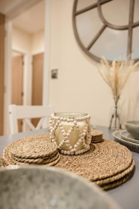 Ocean - 2 Bed Flat Sleeps 6 With Gym Access Apartment Southampton Bagian luar foto